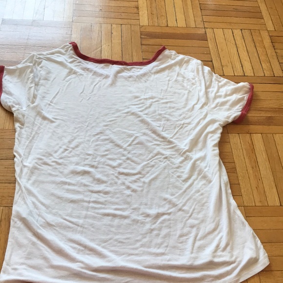 This is a t shirt from garage - Picture 2 of 3
